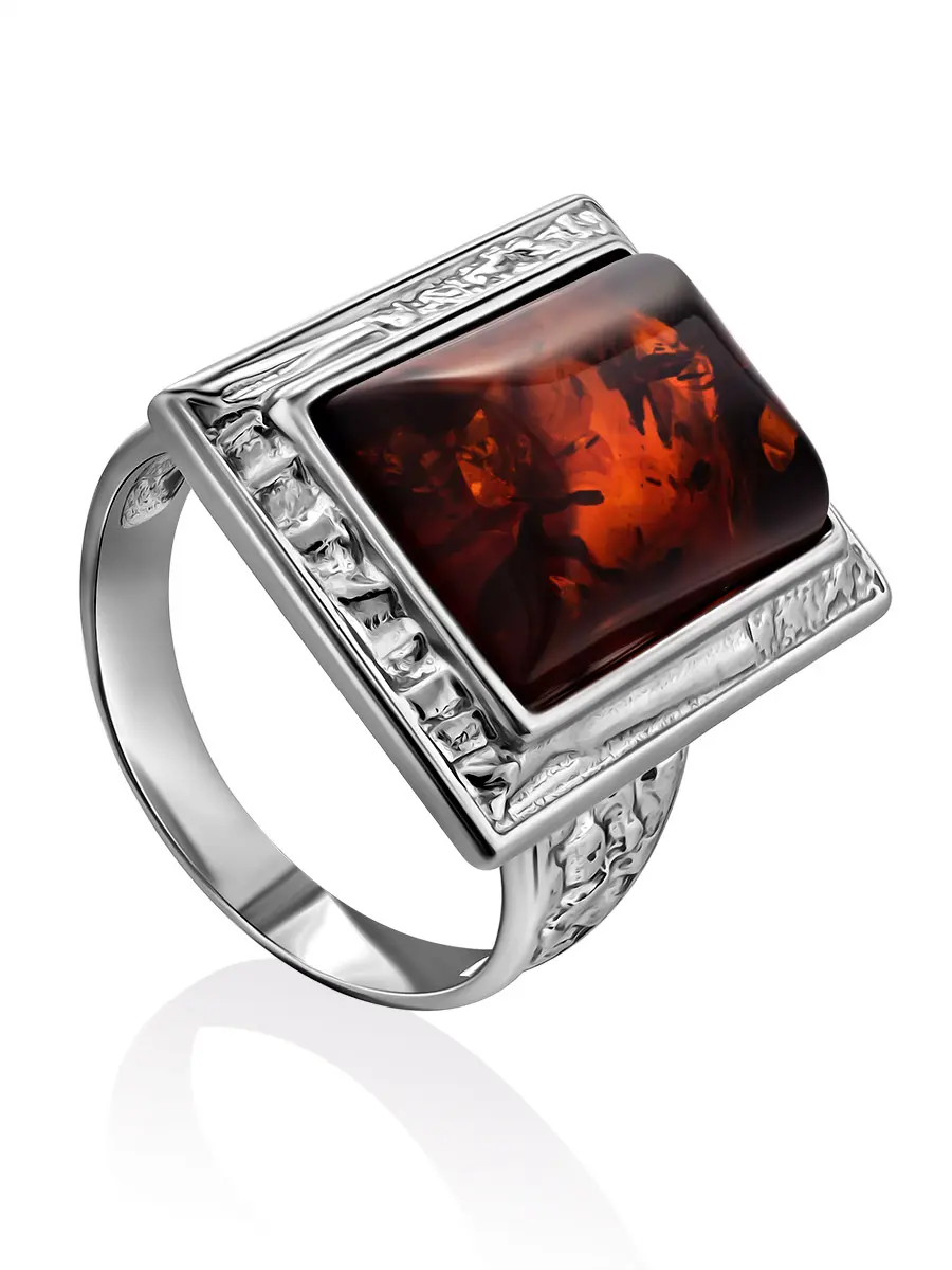 картинка Элегантное кольцо со вставкой из натурального вишнёвого янтаря «Аврора» в онлайн магазине