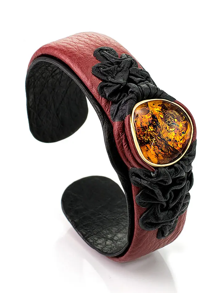 картинка Оригинальный яркий браслет из кожи с натуральным балтийским янтарём «Амазонка» в онлайн магазине