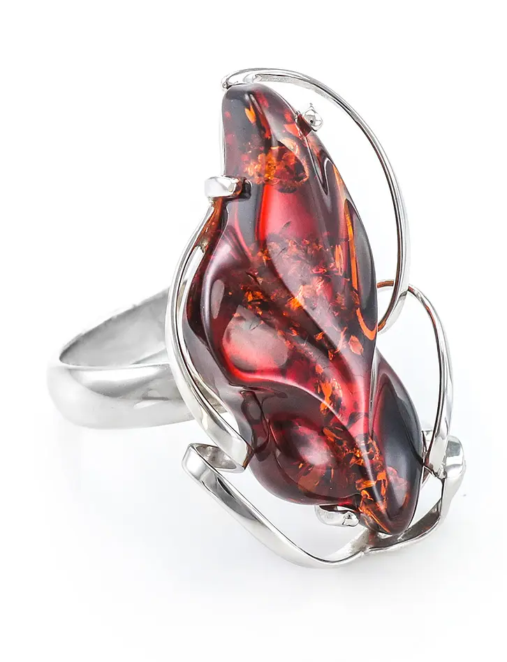 картинка Эффектное кольцо из натурального вишнёвого янтаря в серебре «Риальто» в онлайн магазине