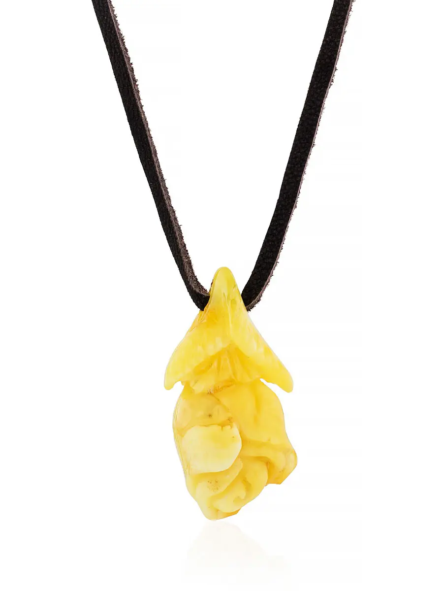 картинка Резной кулон из натурального цельного янтаря «Роза» на шнурке в онлайн магазине