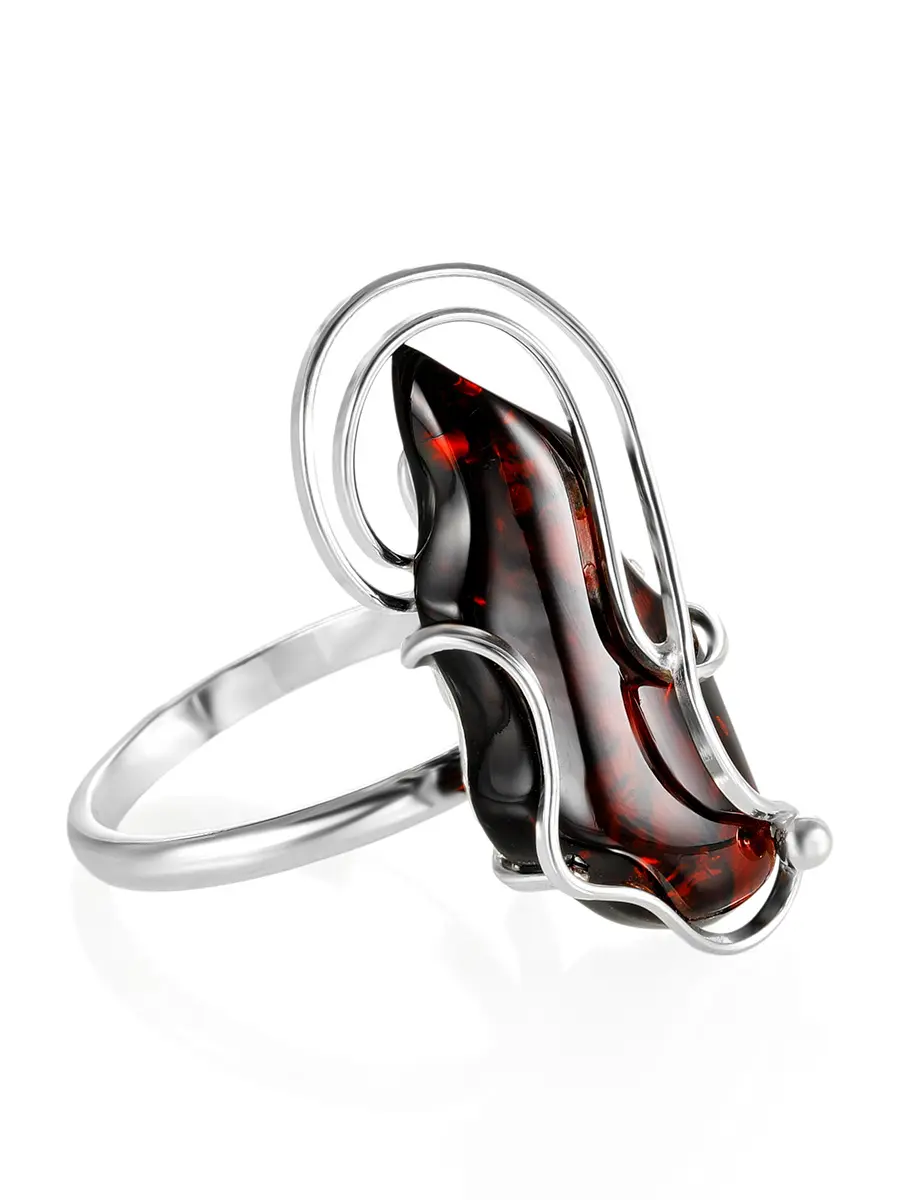 картинка Серебряное кольцо с цельным натуральным янтарём вишнёвого цвета «Риальто» в онлайн магазине