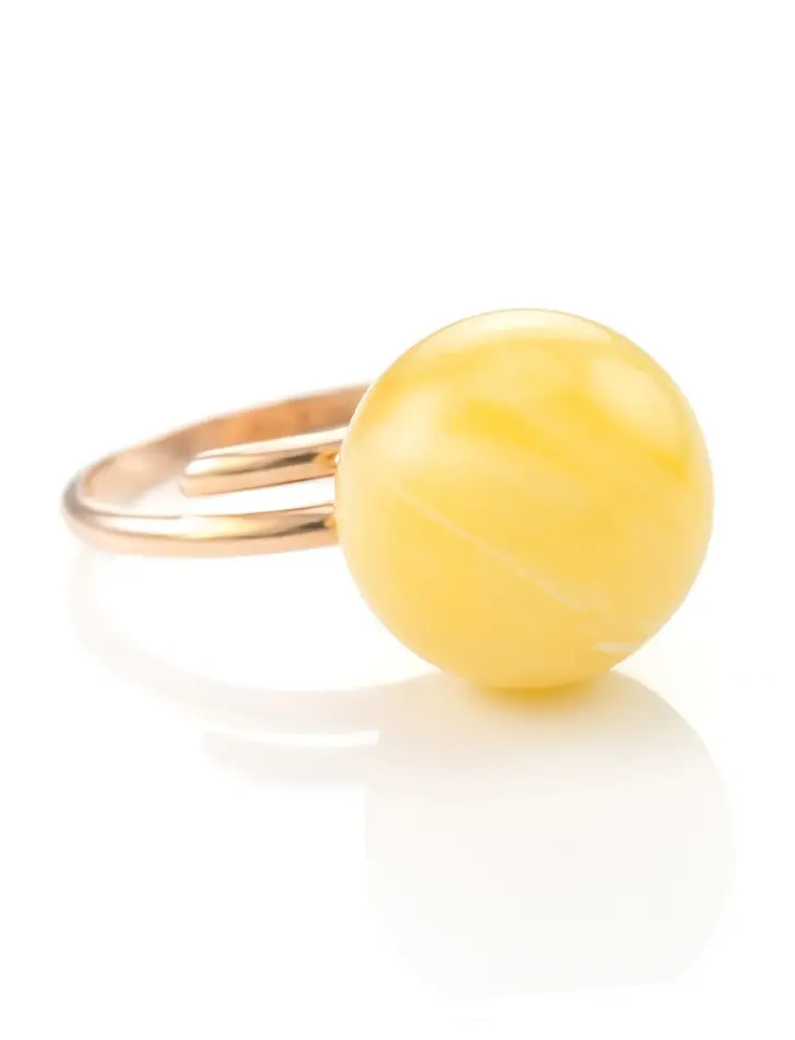 картинка Нежное кольцо из золота с натуральным цельным медовым янтарём «Париж» в онлайн магазине