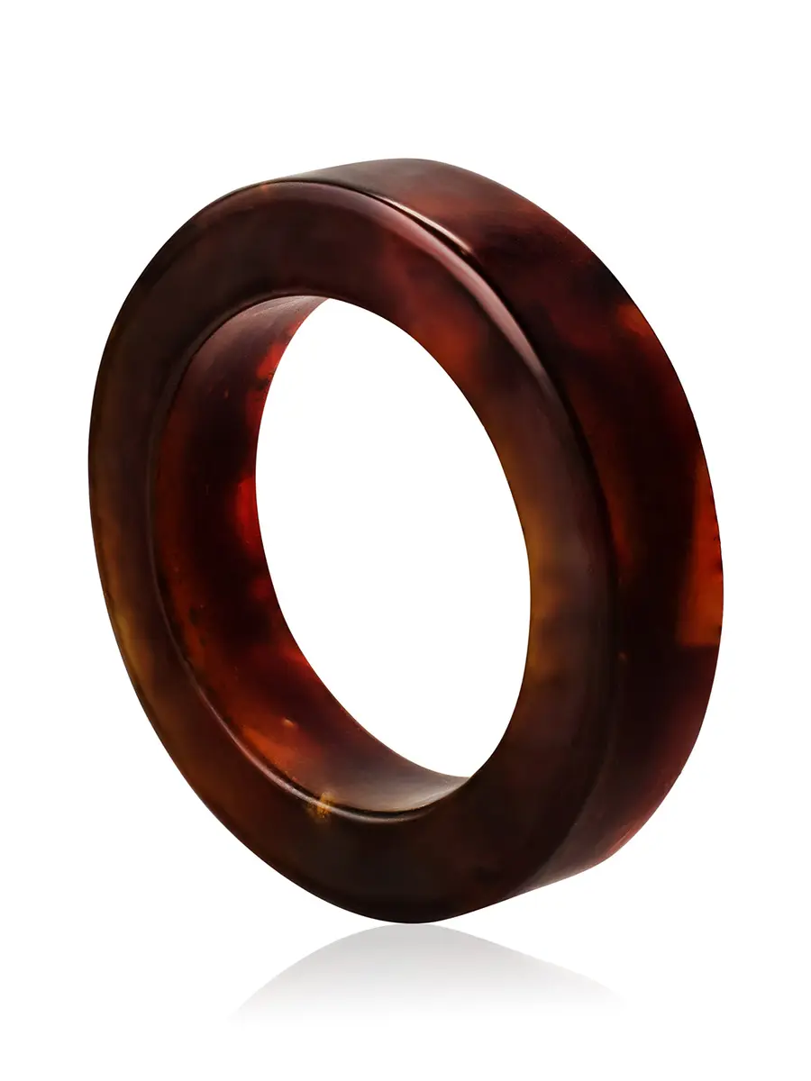 картинка Оригинальное матовое кольцо из формованного вишнёвого янтаря «Везувий» в онлайн магазине