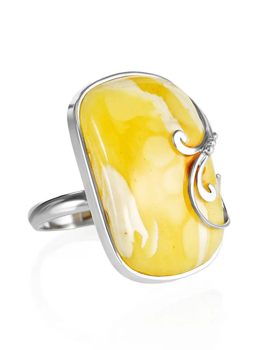 картинка Кольцо «Риальто» из серебра и натурального балтийского янтаря медового цвета в онлайн магазине