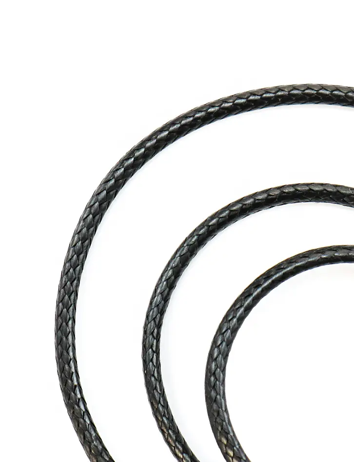картинка Черный текстильный плетеный шнурок для подвесок на застежке-карабине в онлайн магазине