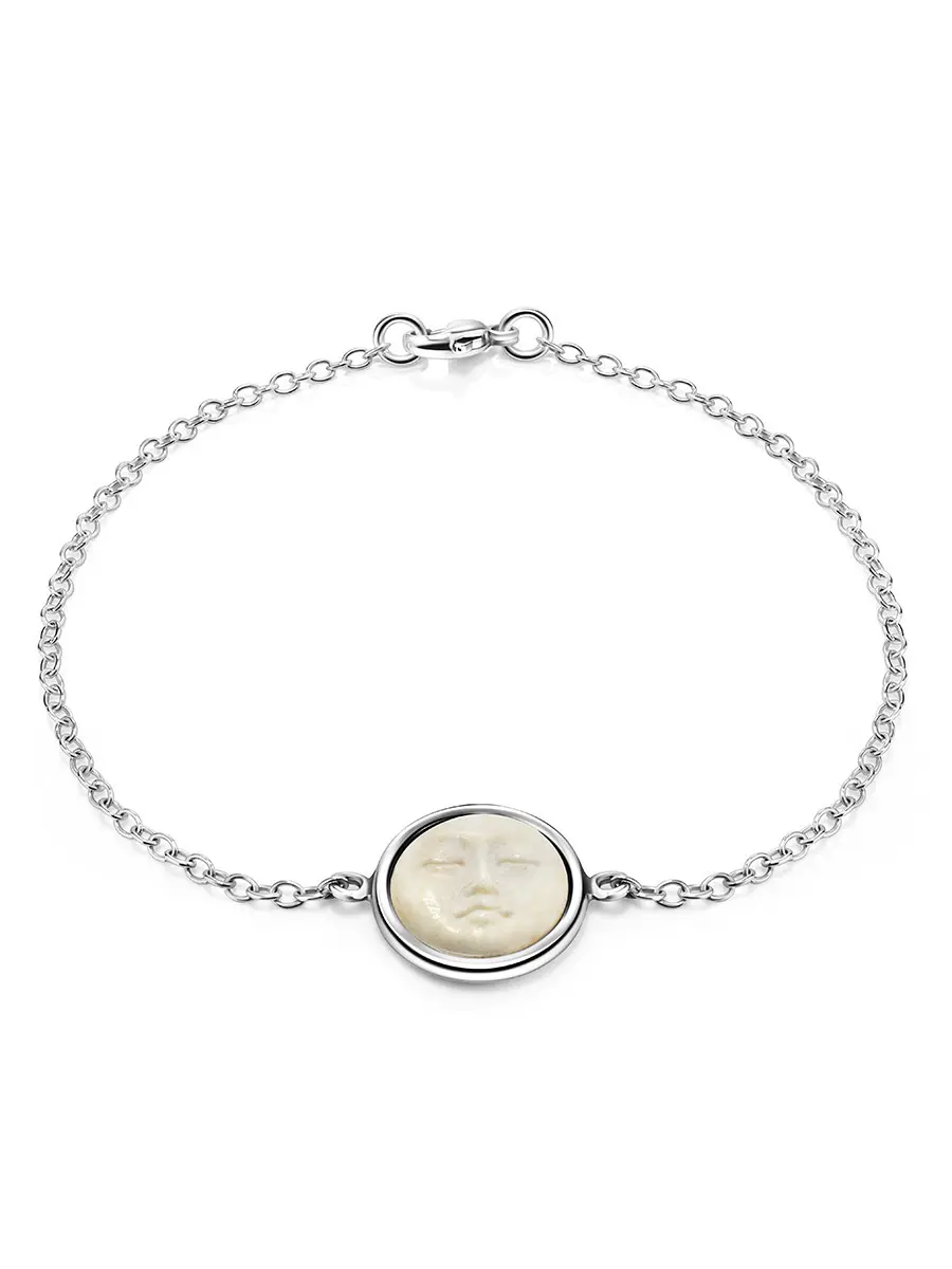 картинка Нежный лёгкий браслет, украшенный молочным янтарём с резьбой «Луна» в онлайн магазине