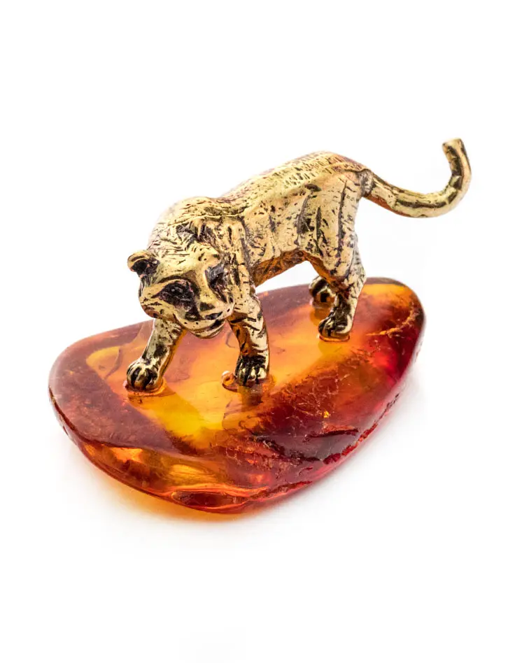 картинка Сувенир из натурального цельного янтаря «Тигр» в онлайн магазине
