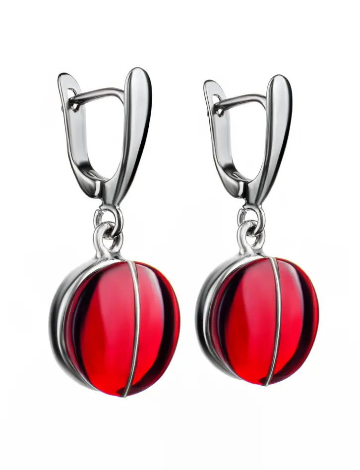 картинка Яркие стильные серьги из серебра с красным янтарём «Сангрил» в онлайн магазине