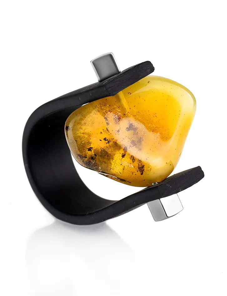 картинка Стильное кольцо в необычном дизайне с натуральным янтарём «Сильверстоун» в онлайн магазине