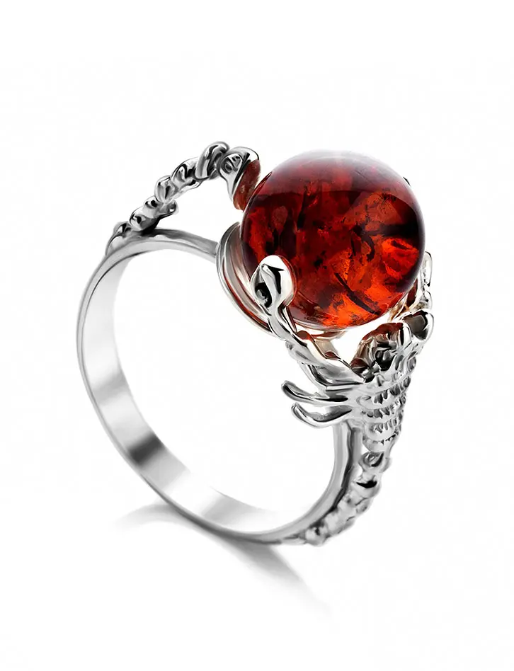 картинка Эффектное кольцо из серебра и янтаря «Скорпион» в онлайн магазине