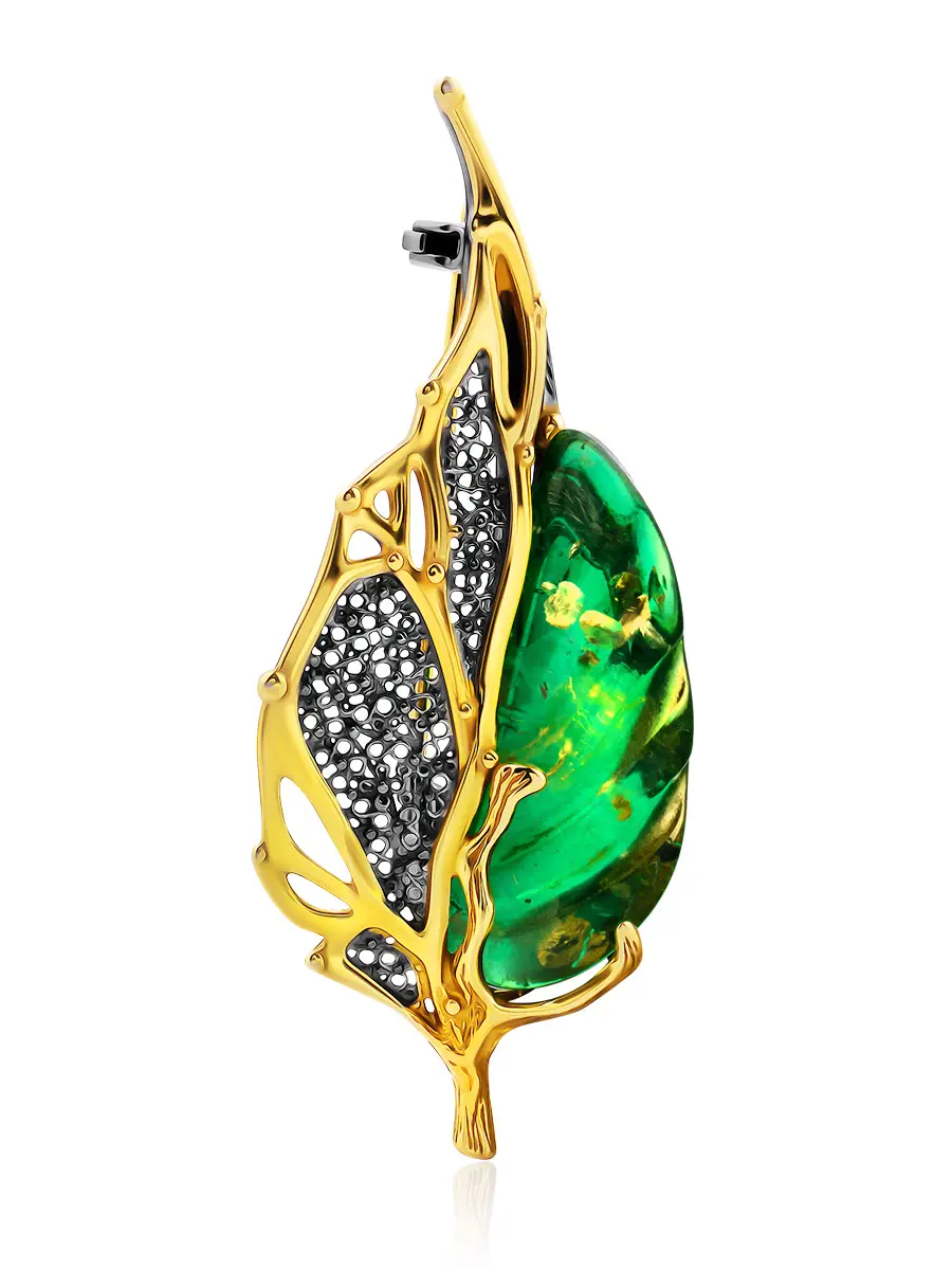 картинка Яркая красивая брошь с изумрудным янтарём «Листочек» в онлайн магазине