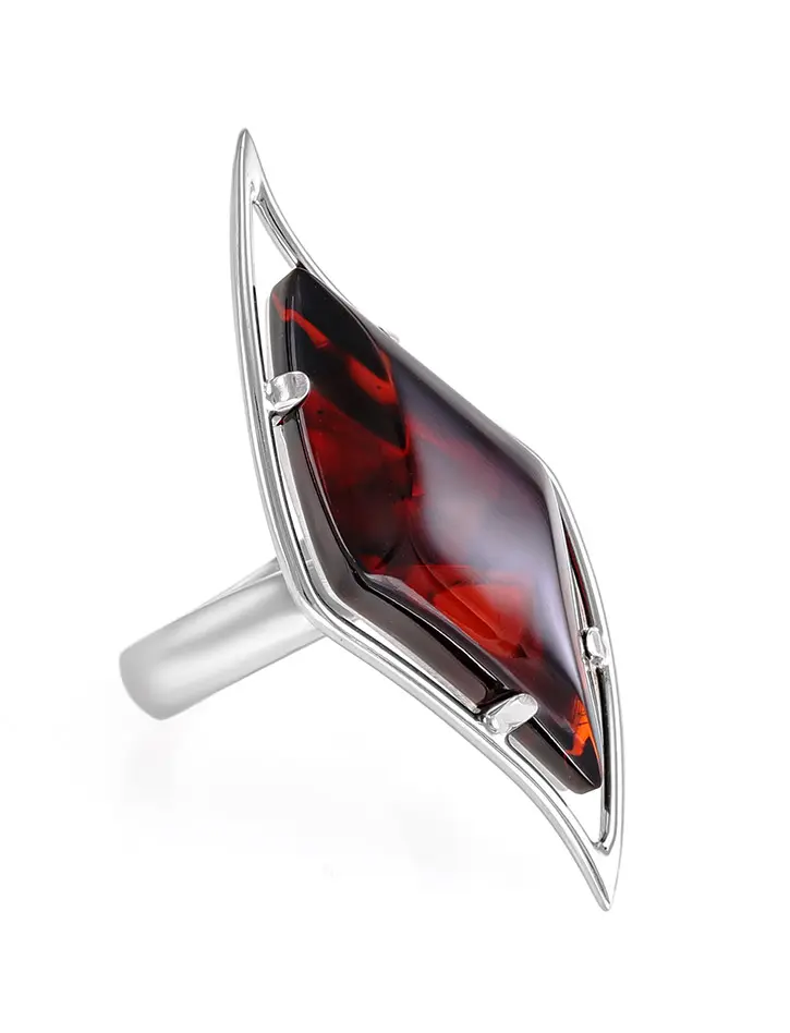 картинка Стильное кольцо из серебра и натурального янтаря вишнёвого цвета «Палладио» в онлайн магазине