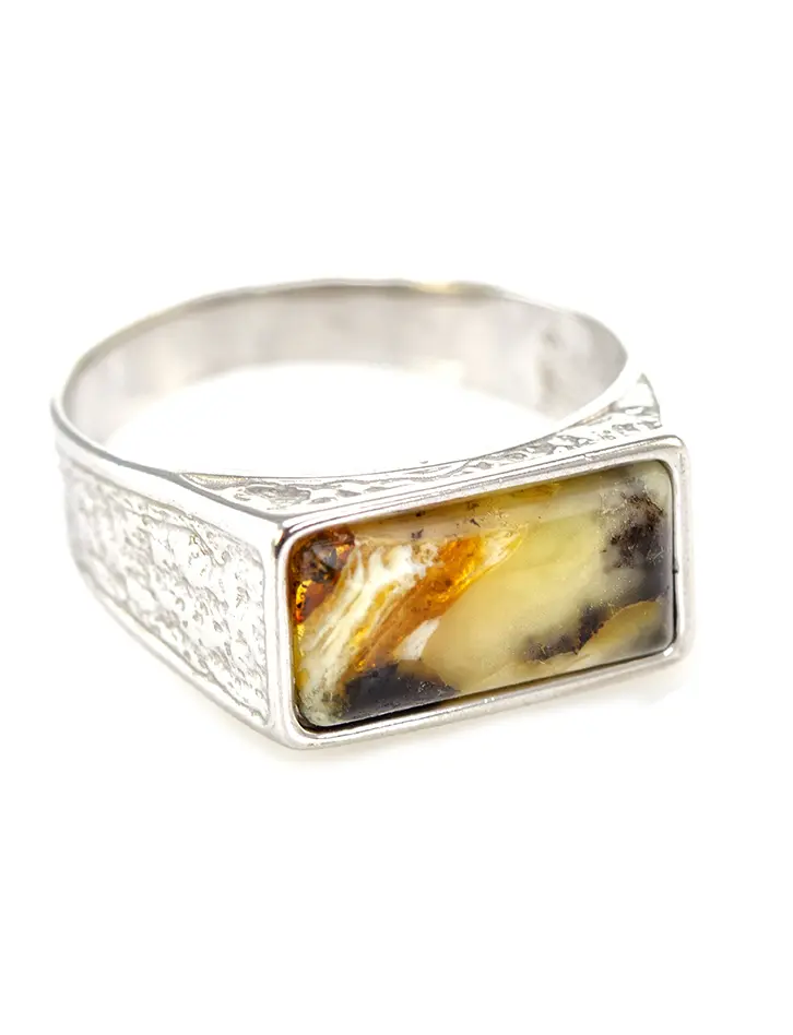 картинка Стильный мужской перстень из серебра и натурального балтийского текстурного янтаря «Цезарь» в онлайн магазине