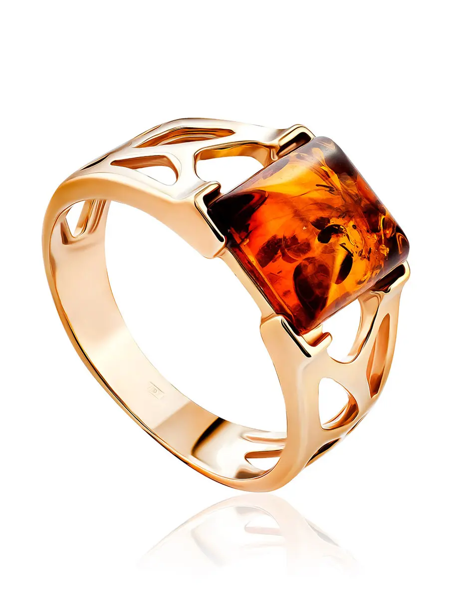 картинка Эффектный перстень из золочёного серебра с натуральным янтарём «Артемида» в онлайн магазине