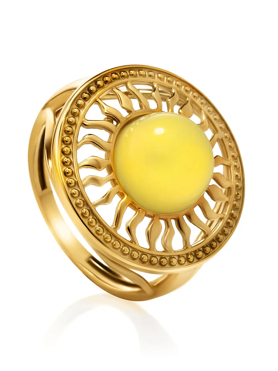 картинка Яркое стильное кольцо из золоченного серебра и янтаря «Парнас» в онлайн магазине