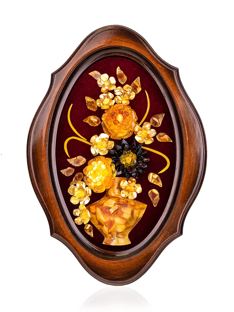 картинка Яркое панно из натурального янтаря на вишнёвом бархате «Букет в вазе» 31 х 22 см в онлайн магазине