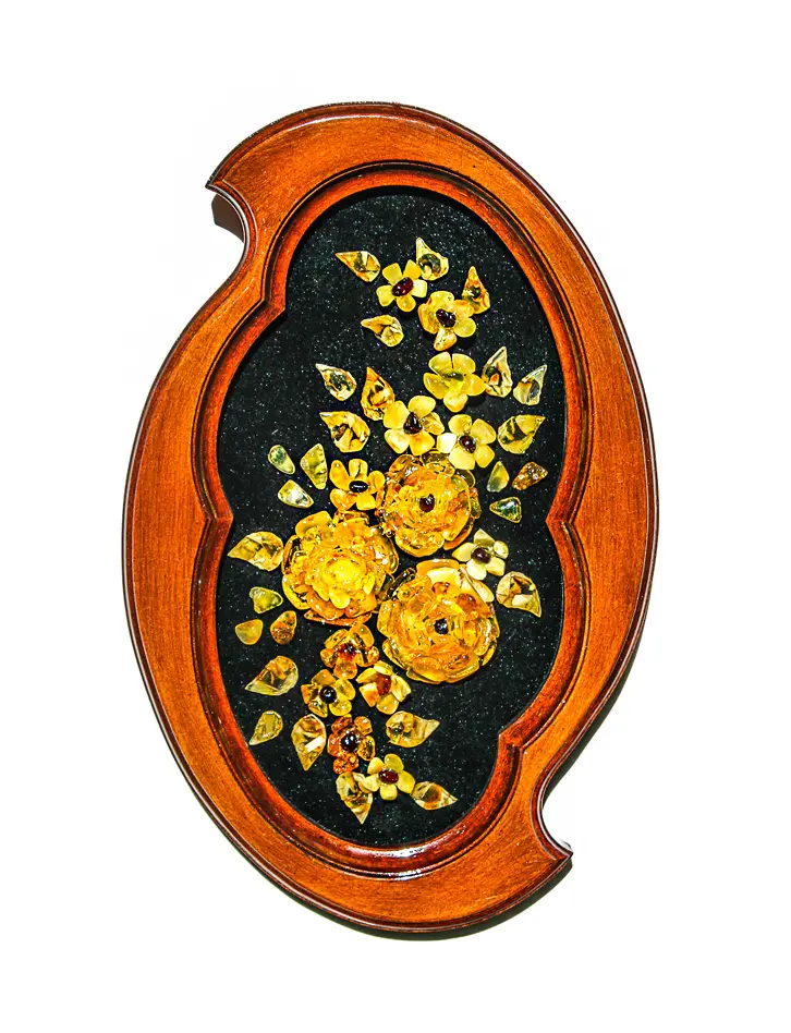 картинка Овальное панно из натурального янтаря на бархате «Цветы» в онлайн магазине