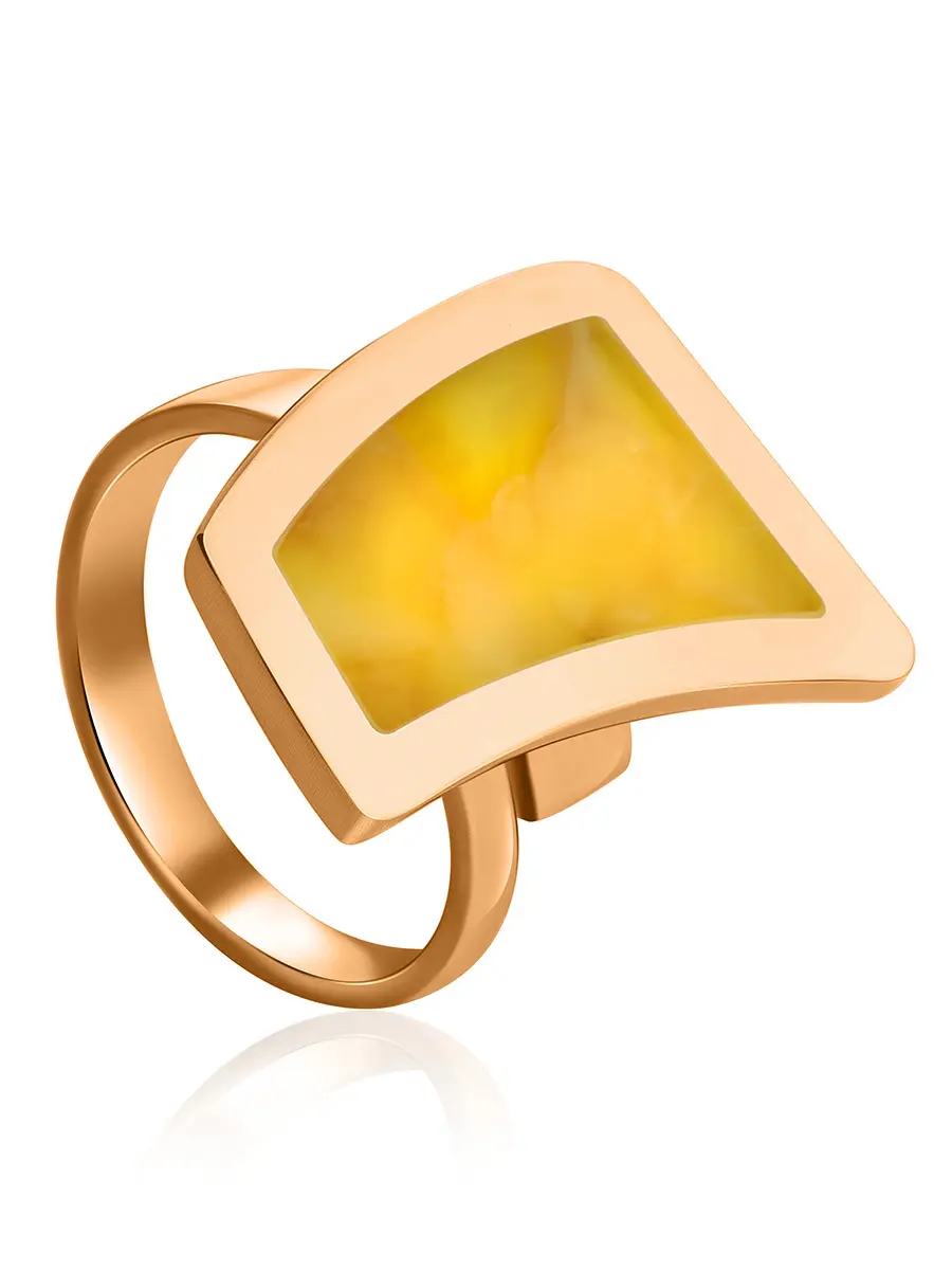 картинка Яркое стильное кольцо London из золоченного серебра с янтарём в онлайн магазине