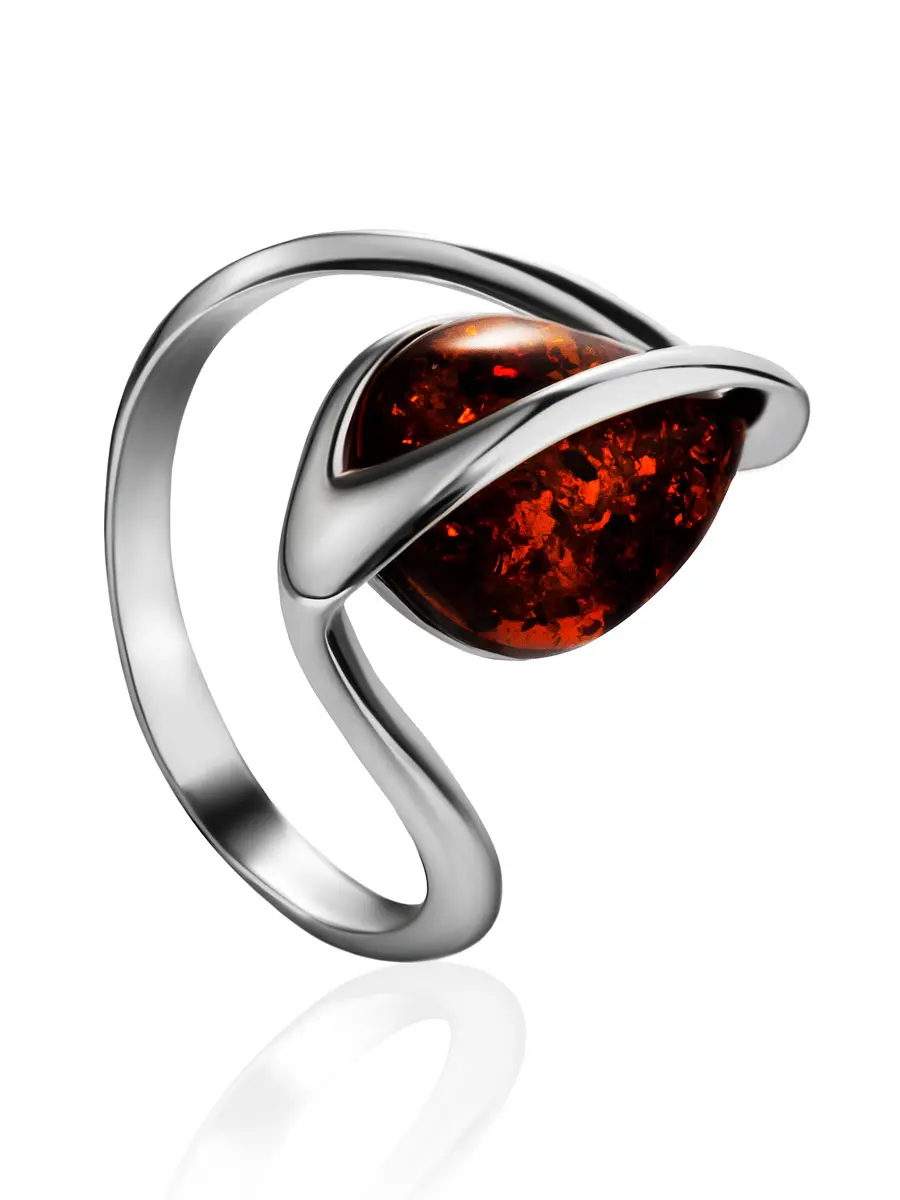 картинка Стильное серебряное кольцо «Голконда», украшенное коньячным янтарём в онлайн магазине