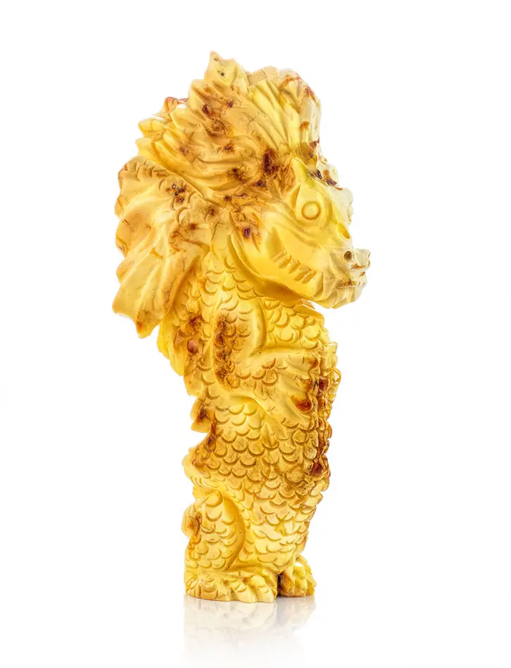 картинка Антикварная резная статуэтка из натурального янтаря «Дракон» в онлайн магазине