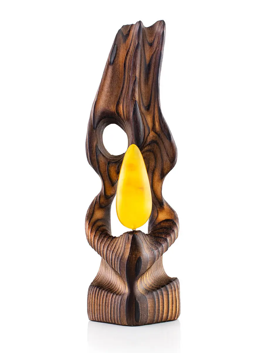 картинка Небольшая деревянная статуэтка с натуральным янтарём в онлайн магазине