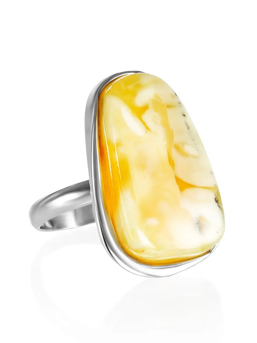 картинка Красивое серебряное кольцо «Лагуна» с цельным пейзажным янтарём в онлайн магазине