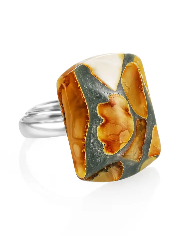 картинка Яркое кольцо из янтарной мозаики в бирюзовом полимере «Далматин» в онлайн магазине