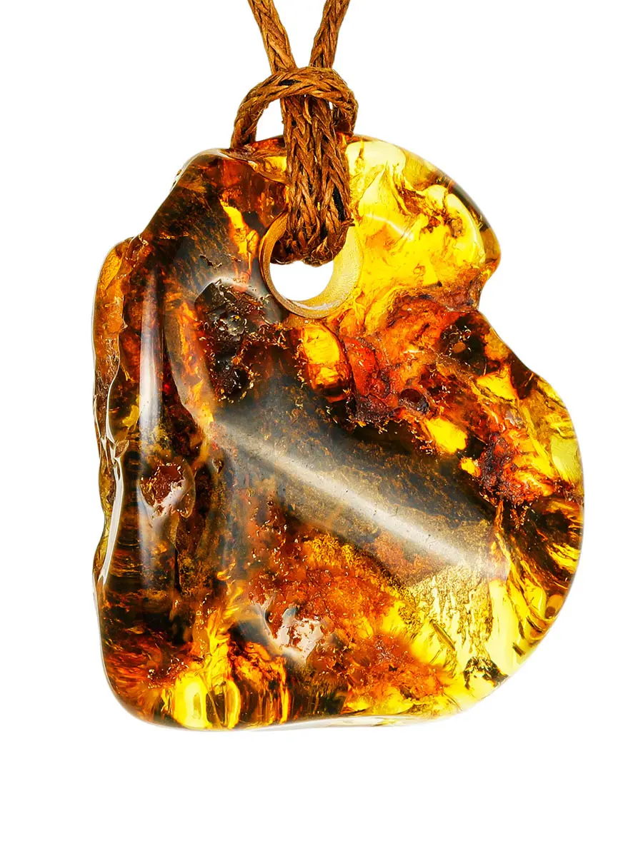 картинка Подвеска из натурального текстурного янтаря природной формы в онлайн магазине
