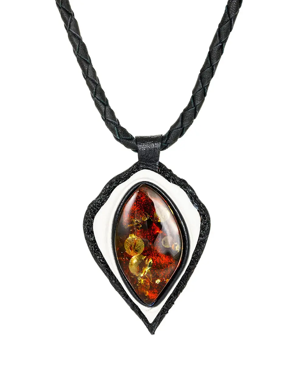 картинка Колье из кожи «Амазонка» с вишнёвым янтарём  в онлайн магазине