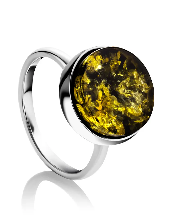 картинка Стильное кольцо из серебра и янтаря зелёного цвета «Фурор» в онлайн магазине