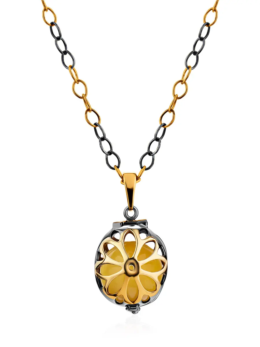 картинка Серебряный кулон-локер с натуральным янтарём медового цвета на цепочке в онлайн магазине