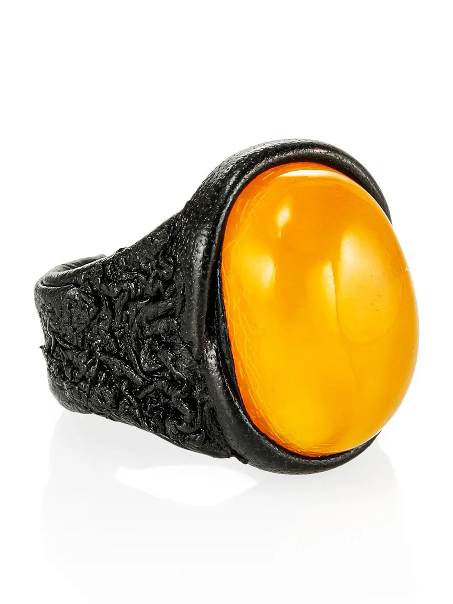 картинка Кольцо-перстень из натуральной кожи и медового янтаря «Нефертити» в онлайн магазине