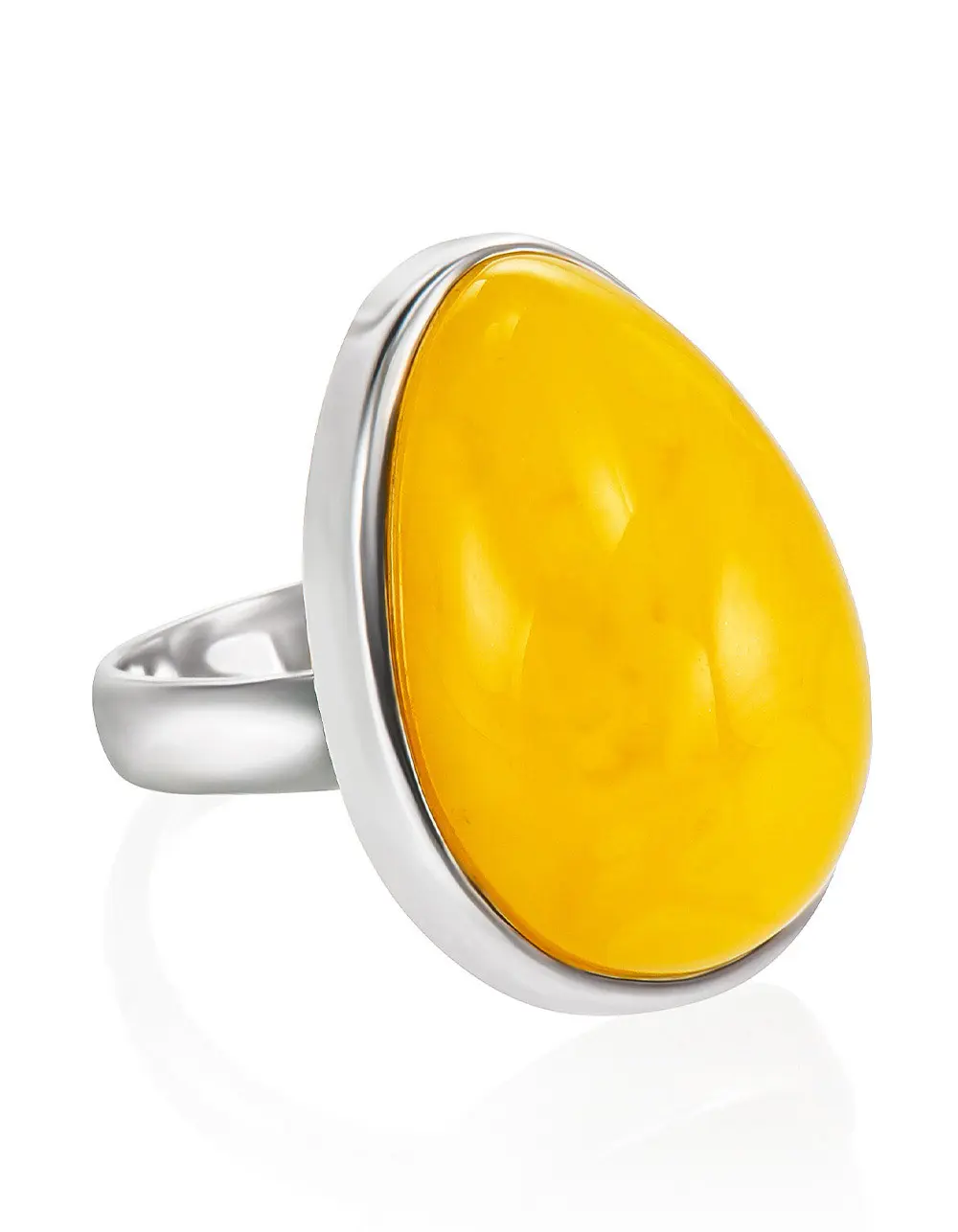 картинка Кольцо из натурального балтийского янтаря медового цвета «Глянец» в онлайн магазине