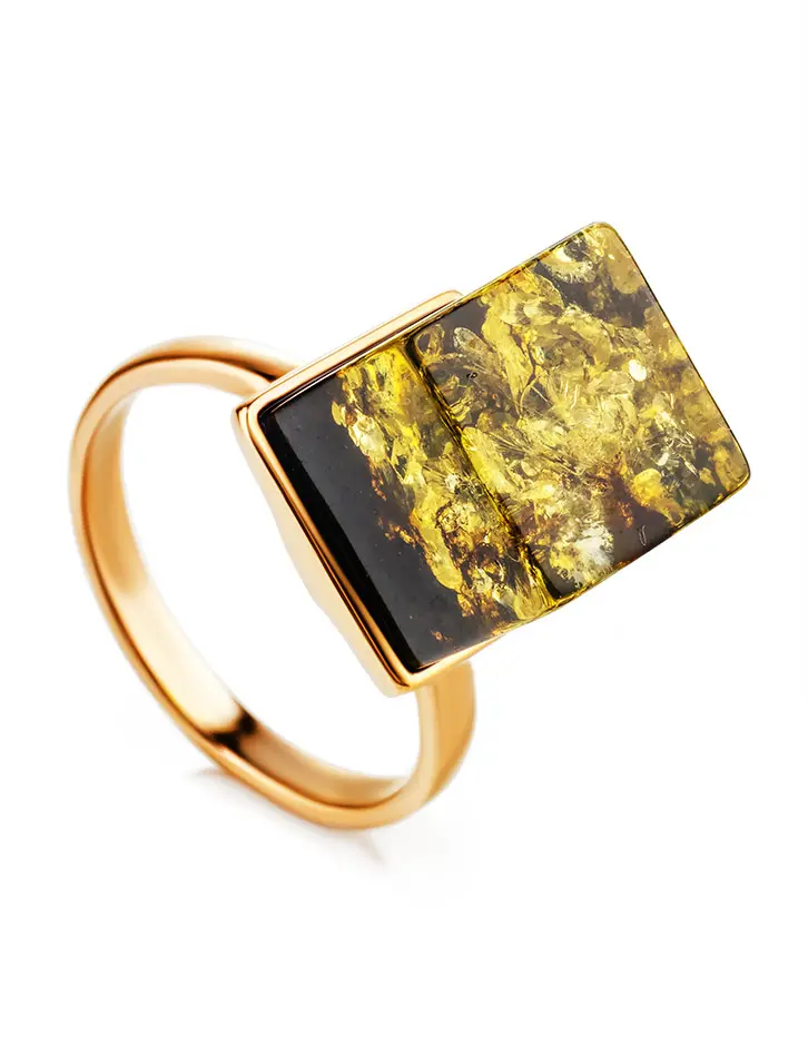 картинка Кольцо «Рафинад» из золочённого серебра и необычного зелёного янтаря в онлайн магазине