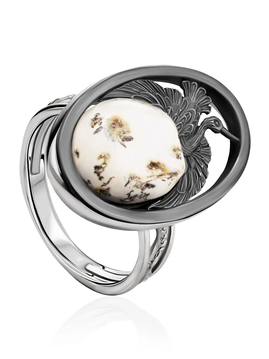 картинка Эффектное кольцо из черненого серебра с янтарём «Журавушка» в онлайн магазине
