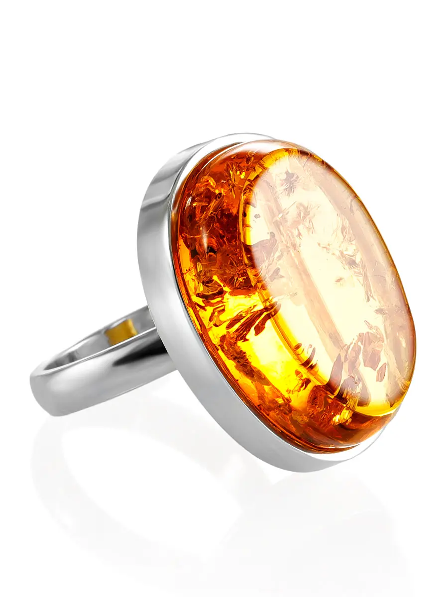 картинка Элегантное эффектное кольцо «Глянец» из серебра и натурального янтаря в онлайн магазине