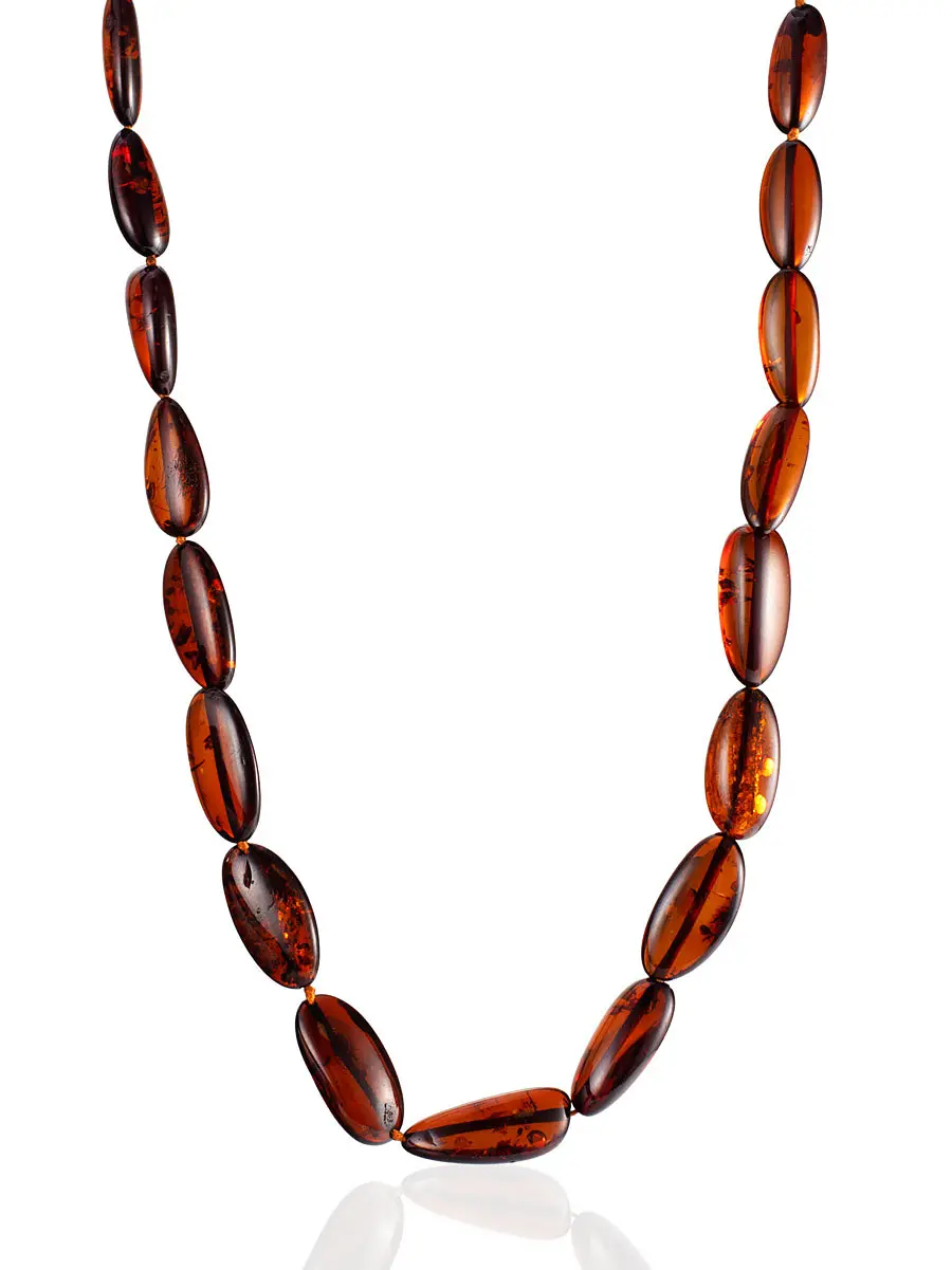 картинка Бусы «Оливка крупная» из цельного янтаря насыщенного вишнёвого цвета в онлайн магазине