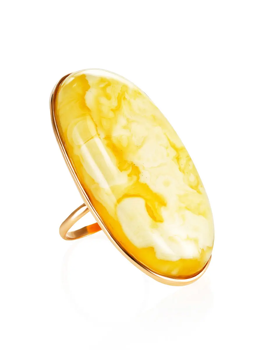 картинка Потрясающее крупное кольцо из золота с натуральным пейзажным янтарём в онлайн магазине