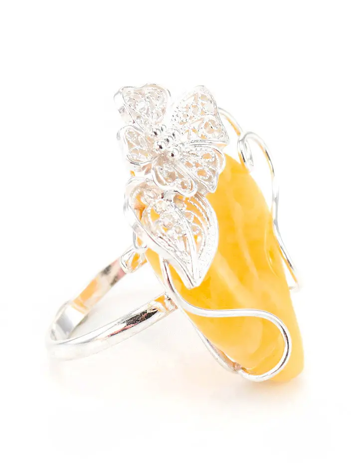 картинка Крупное серебряное кольцо с натуральным светло-медовым живописным янтарем «Филигрань» в онлайн магазине