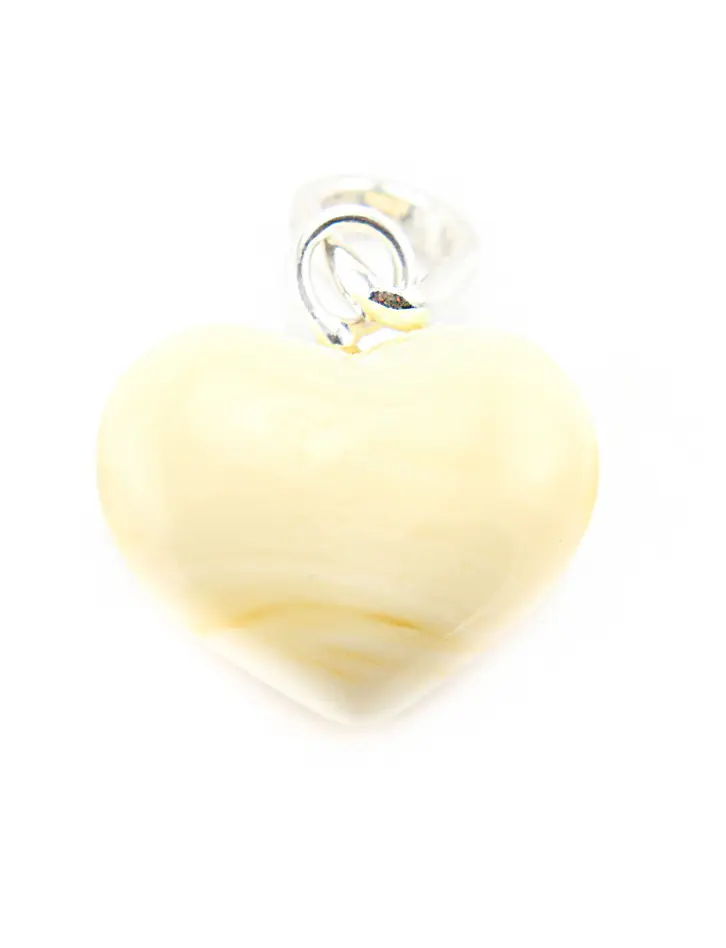 картинка Кулон-сердце из натурального молочно-белого янтаря в онлайн магазине