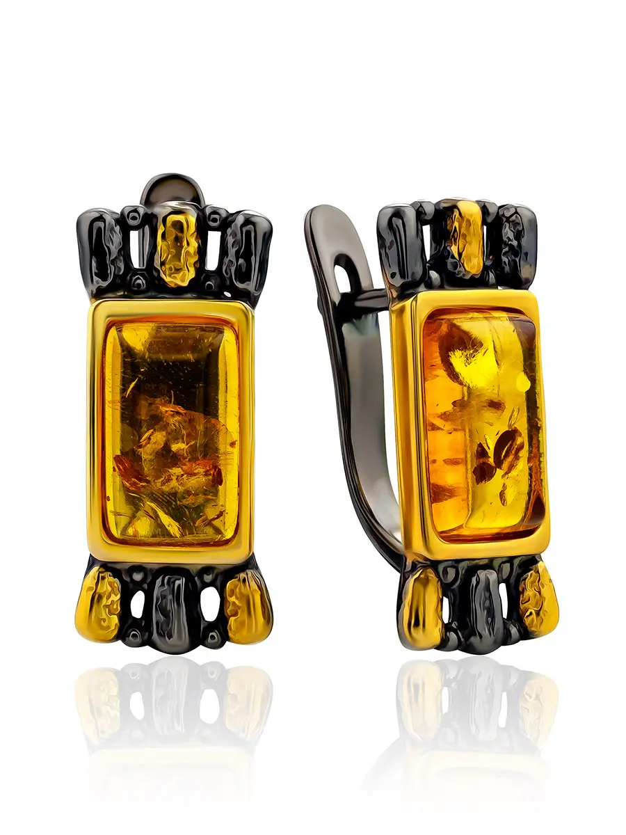 картинка Небольшие серьги с необычной текстурой, украшенные янтарём «Бубинга» в онлайн магазине