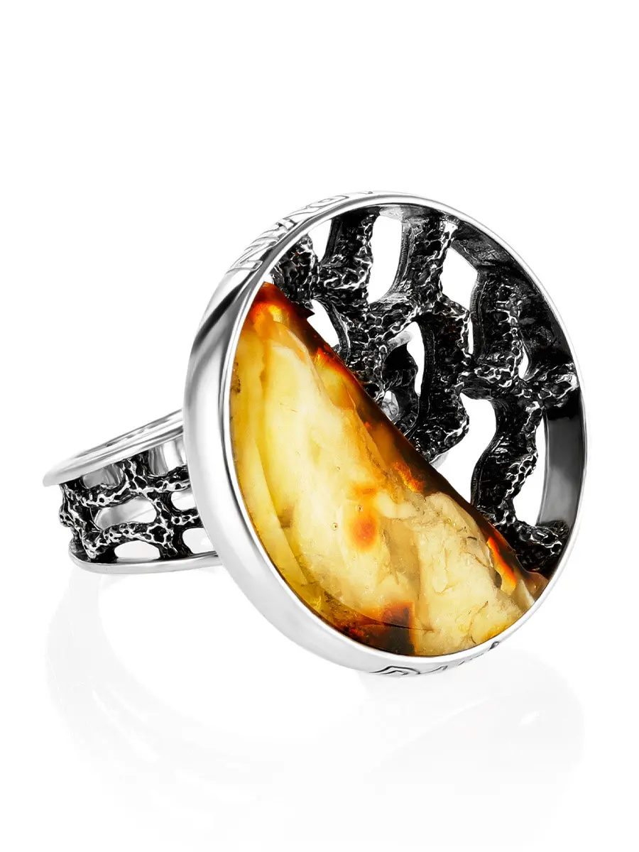 картинка Круглое кольцо «Модерн» из натурального цельного янтаря в онлайн магазине