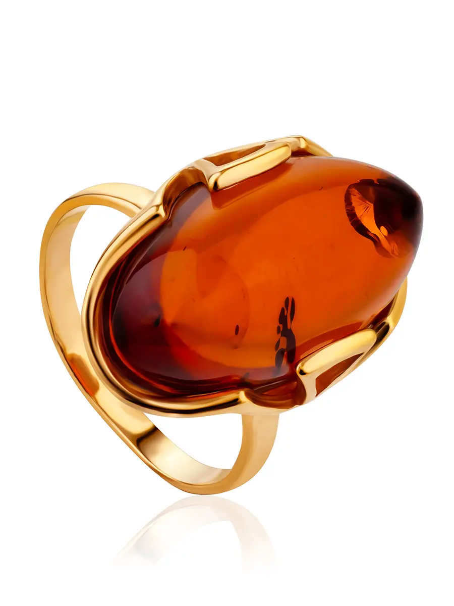 картинка Эффектное кольцо из золота с натуральным коньячным янтарём «Рандеву» в онлайн магазине