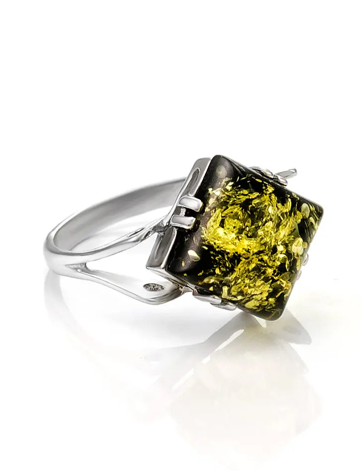 картинка Геометрическое кольцо из серебра с зелёным янтарём «Агра» в онлайн магазине