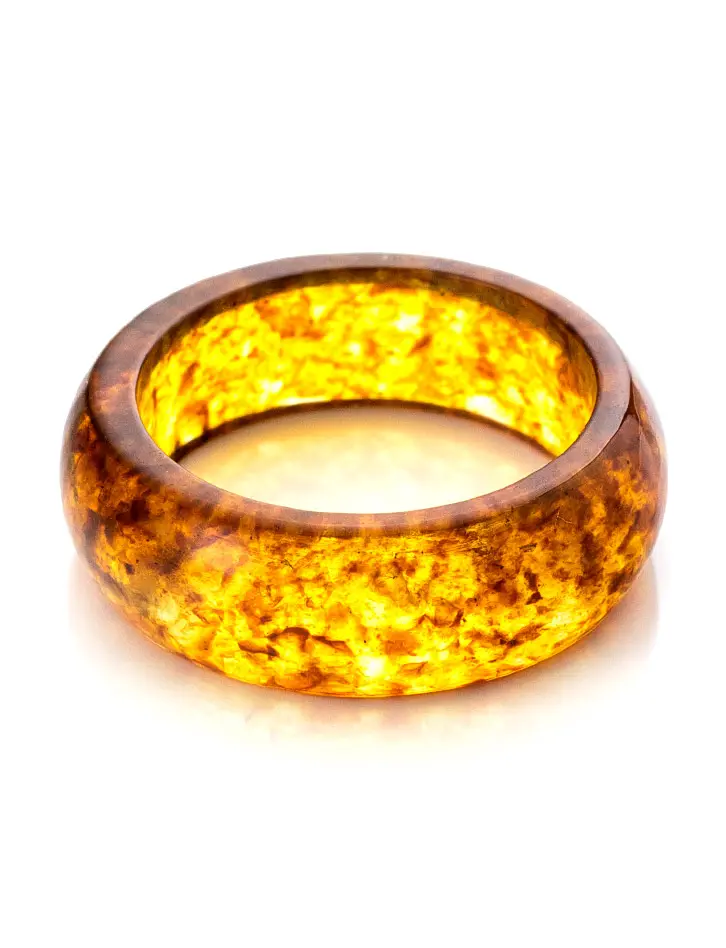 картинка Тонкое пёстрое кольцо из натурального формованного янтаря «Везувий» в онлайн магазине