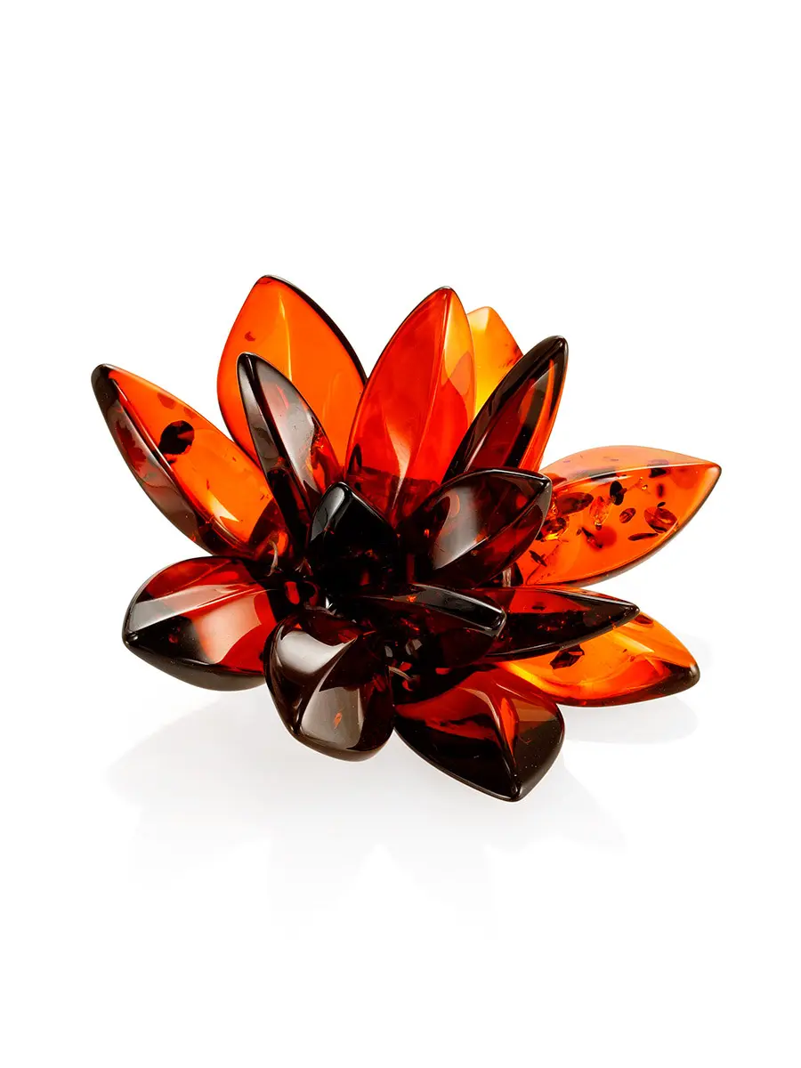 картинка Красивая брошь из цельного янтаря тёмно-коньячного цвета «Хризантема» в онлайн магазине