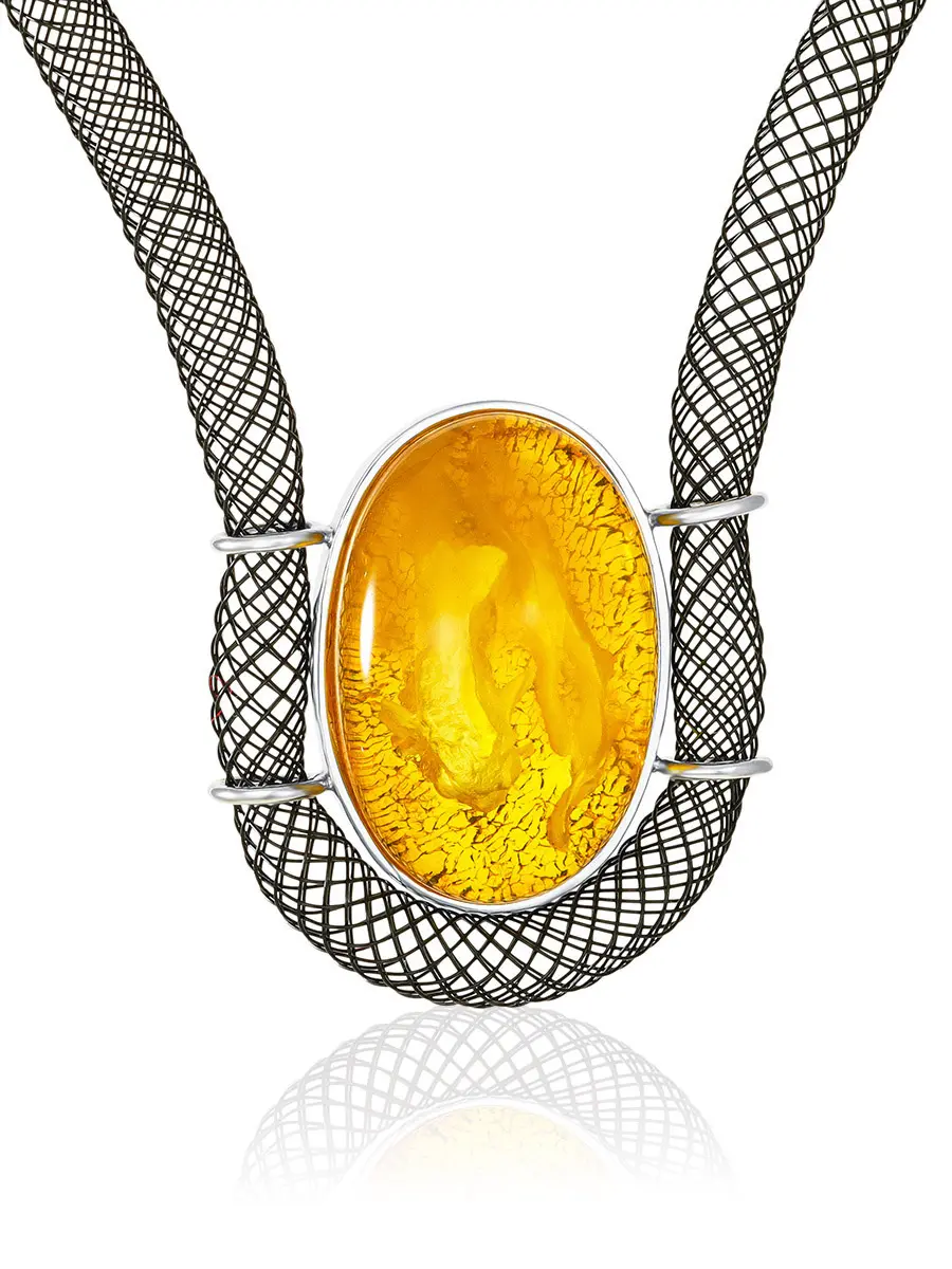 картинка Колье с медальоном из янтаря, украшенным резьбой-инталией с рыбками «Элинор» в онлайн магазине