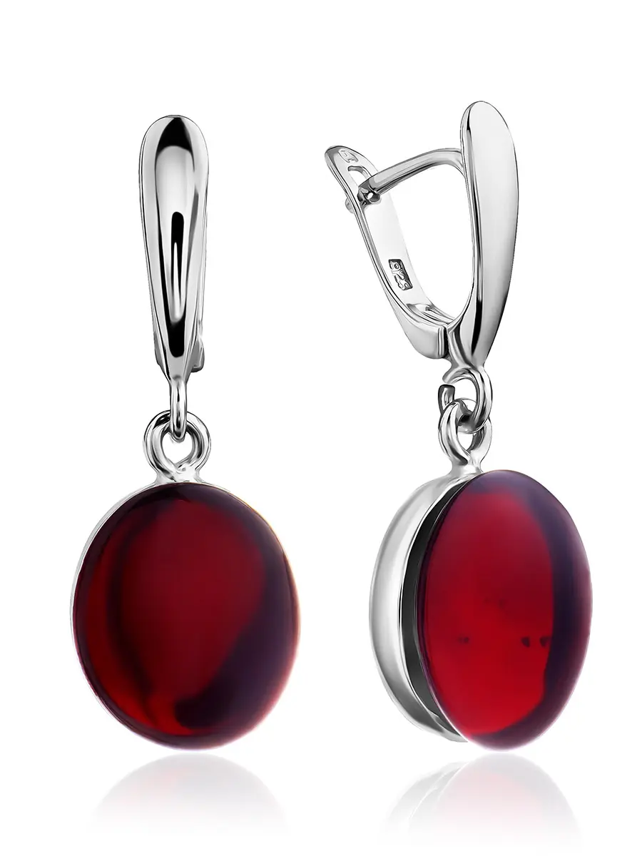 картинка Яркие овальные серьги из серебра с ярко-красным янтарём «Сангрил» в онлайн магазине