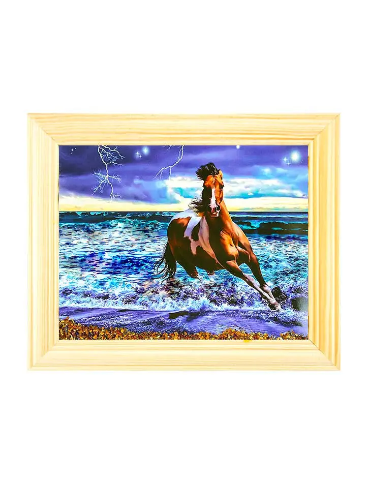 картинка Горизонтальное панно с натуральным янтарем «Конь на берегу» 15 см (В) х 17 см (Ш) в онлайн магазине