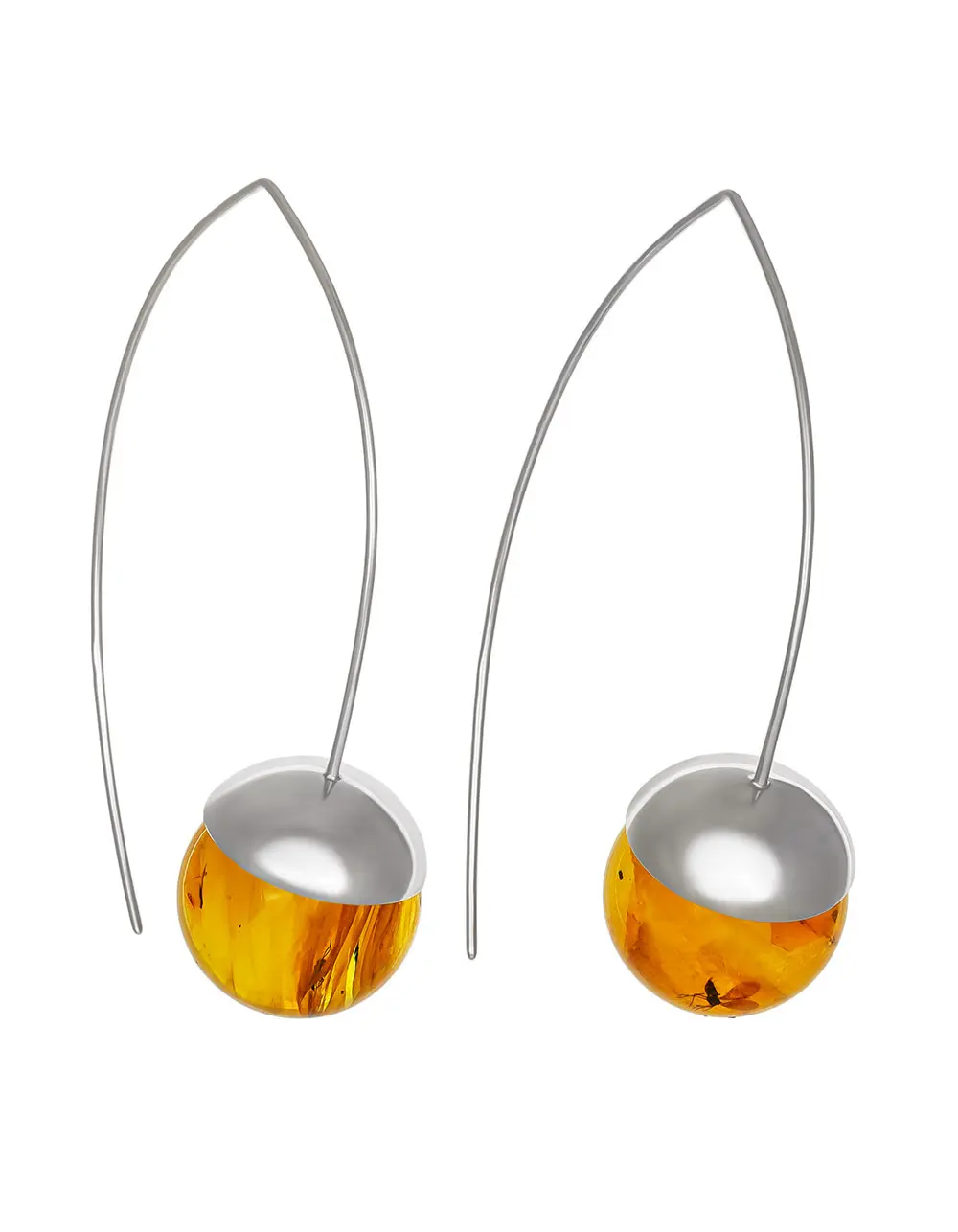 картинка Стильные серьги-крючки «Клио» с янтарём с инклюзами в онлайн магазине
